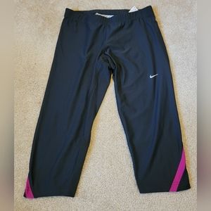 Nike Dri-Fit Medium Cropped Women's Athletic Pants Black Pinkish purple. 92% pol